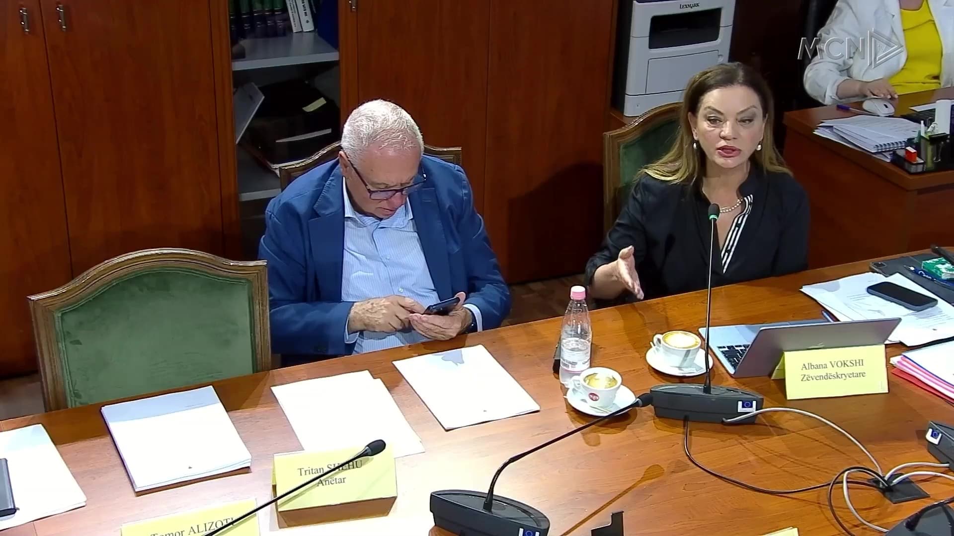 “Të merren masa ndaj ministres serbe”/ Përplasje në komision, mazhoranca refuzon kërkesën e opozitës (VIDEO)