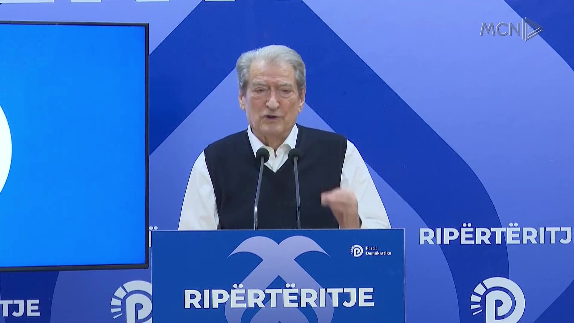 “Rama trasporton paratë me avion privat” / Berisha: Do rikërkojmë komision hetimor, Prokuroria e BE të hetojë (VIDEO)
