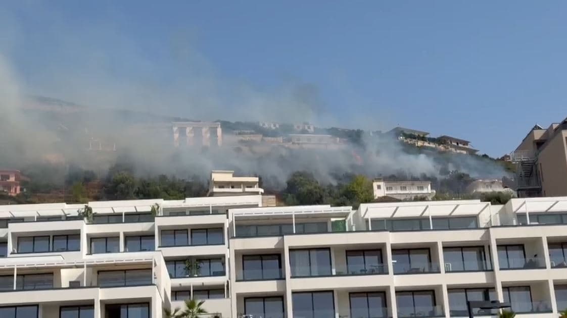 Vlorë, zjarr në zonën e Ujit të Ftohtë