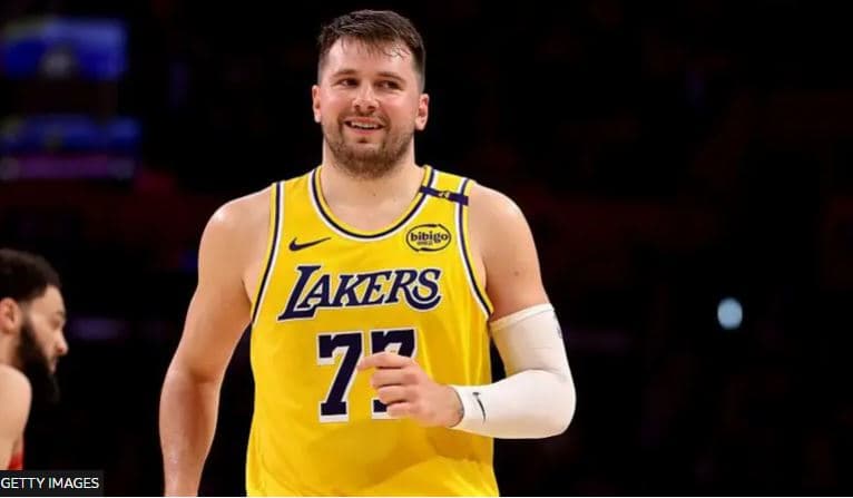      Shitja prej 12.5 miliardë dollarësh e Lakers trondit NBA-në