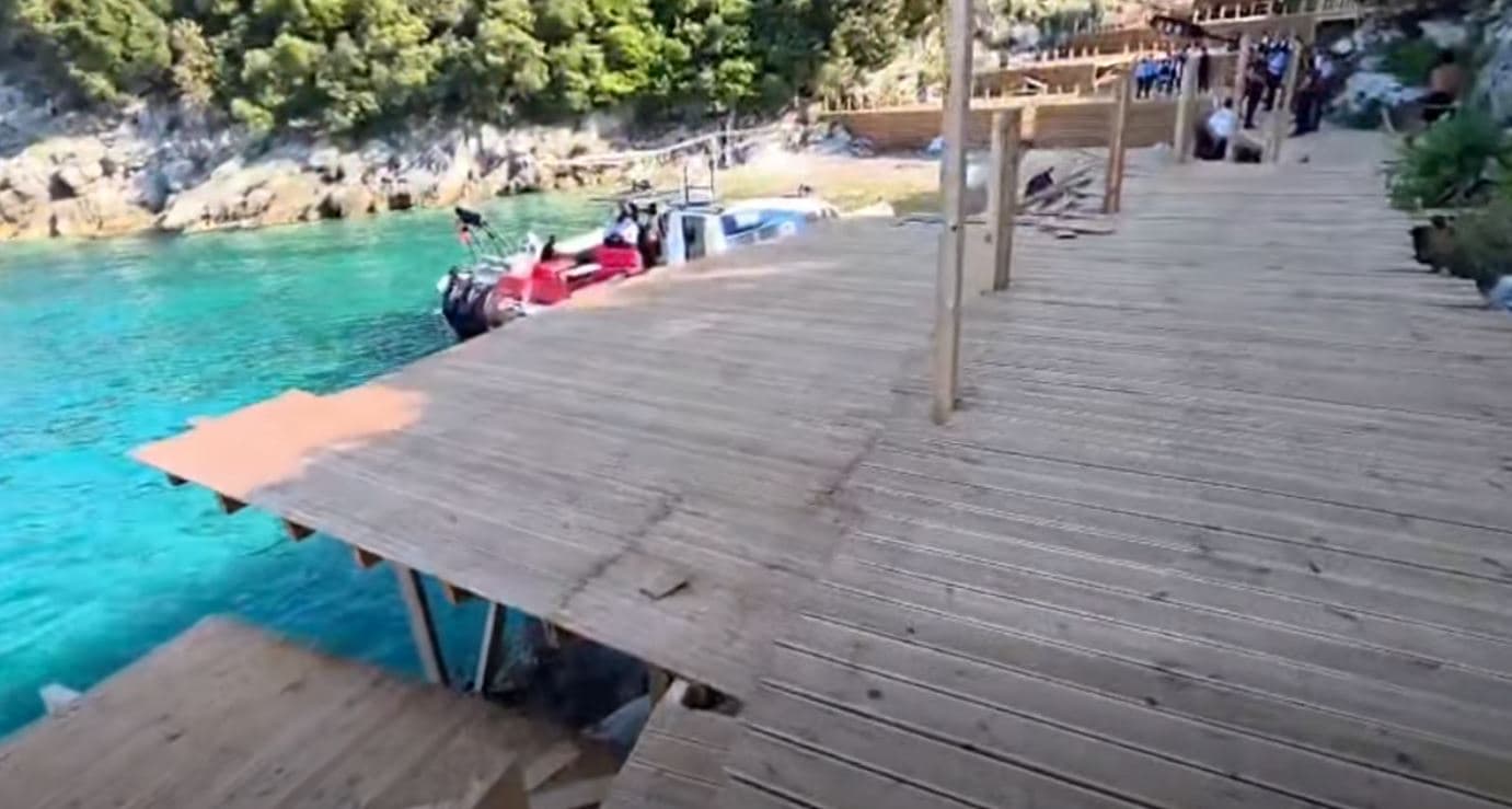 Ndërtuan pa leje në Karaburun, pranga njërit prej ndërtuesve, në kërkim tjetri