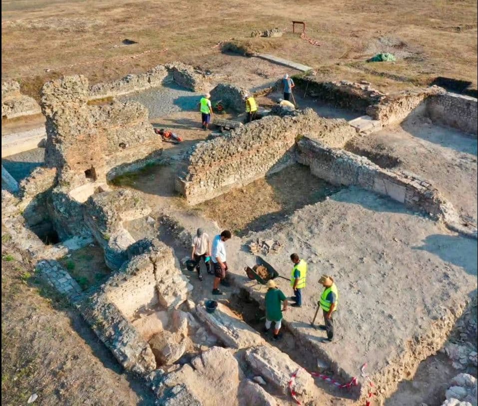           Gërmimet arkeologjike në Apoloni/ Dalin të dhëna të reja mbi monumentin e qytetit antik