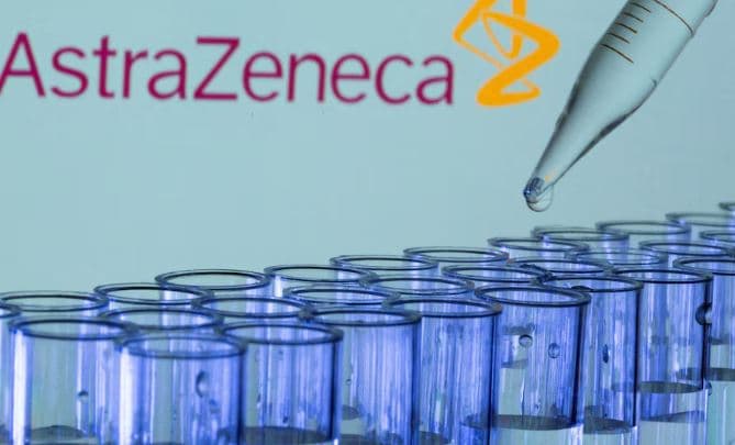 AstraZeneca bie në bursë pas raportimeve për bashkim me Bristol Myers