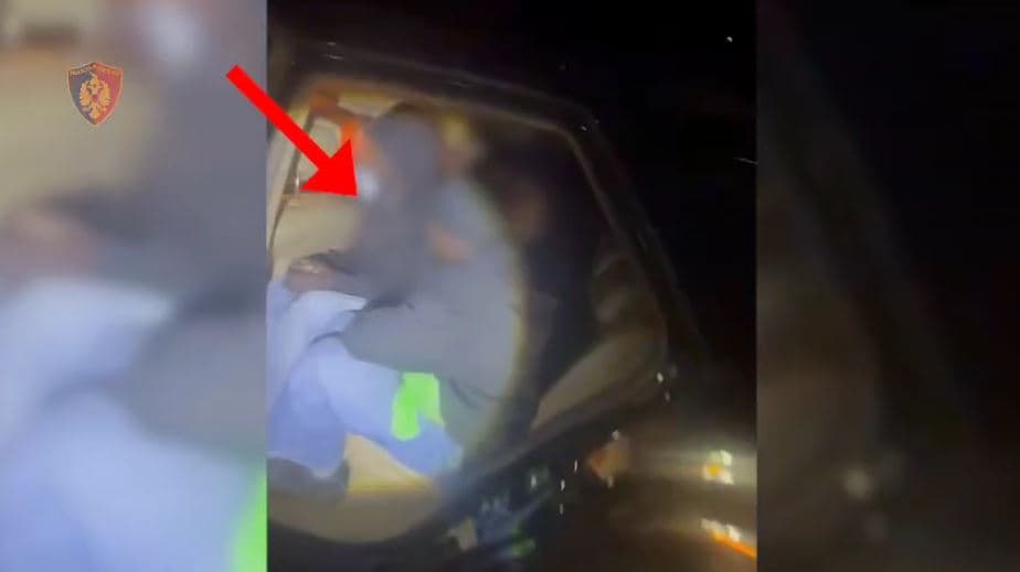 Transportonin 24 emigrantë, arrestohen tre persona në Librazhd-Elbasan