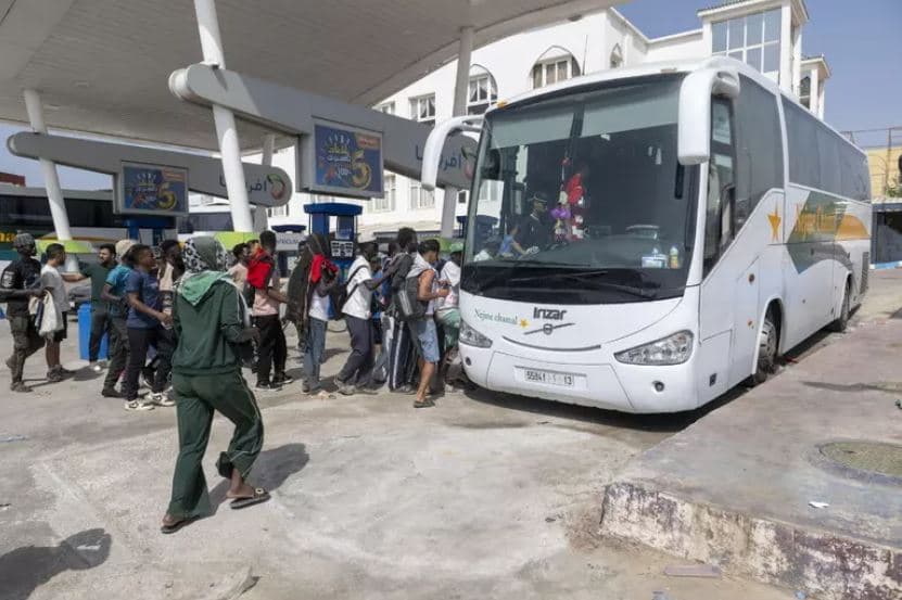 Mbi 73.000 emigrantë janë kthyer nga Ceuta në Marok pas mbërritjeve masive