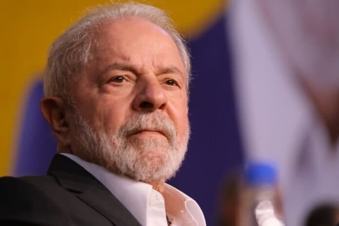 Lula: Tokat e rralla duhet të përpunohen vetëm brenda Brazilit, jo të shiten