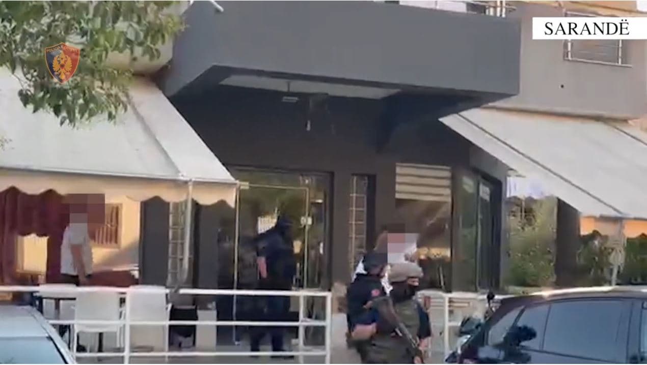 Dhunuan shefin e Krimeve në Sarandë, 6 në pranga. Pezullohen dy efektivë 