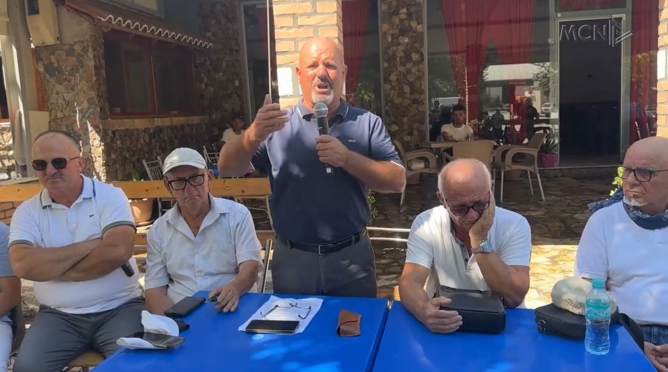 Selenica mbledh “kuvendin” për bashkinë/ Propozimi i PS për “territorialen” ngre në protestë edhe Belshin (VIDEO)
