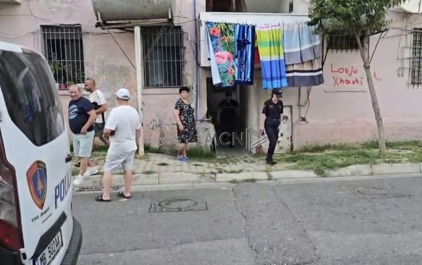 Gruaja plagoset me thikë nga bashkëshorti në Shkozet, dërgohet me urgjencë në spital