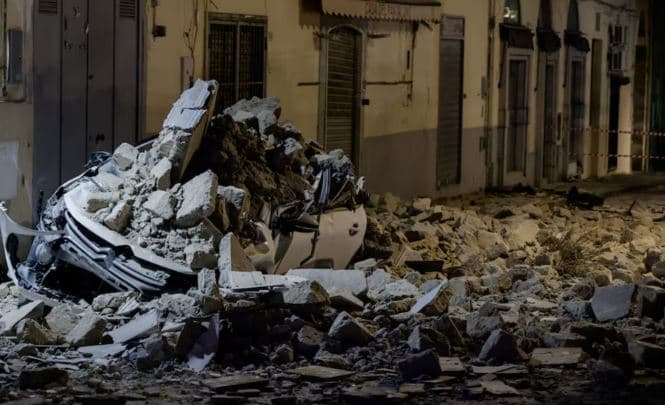 Tërmet 4.7 ballë trondit Napolin, dëmtohen ndërtesa dhe pezullohen shërbimet