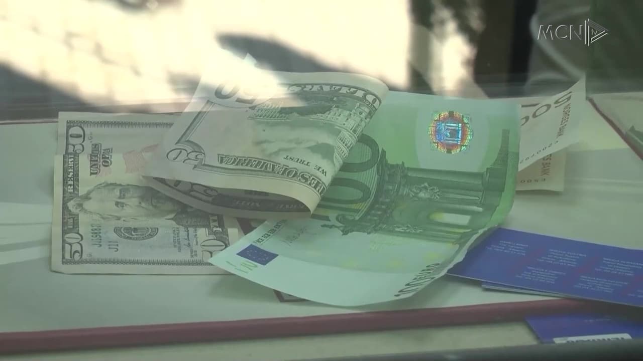Euro, në pikën më të ulët / Për 8 muaj u zhvlerësua me 3.5% ndaj lekut (VIDEO)