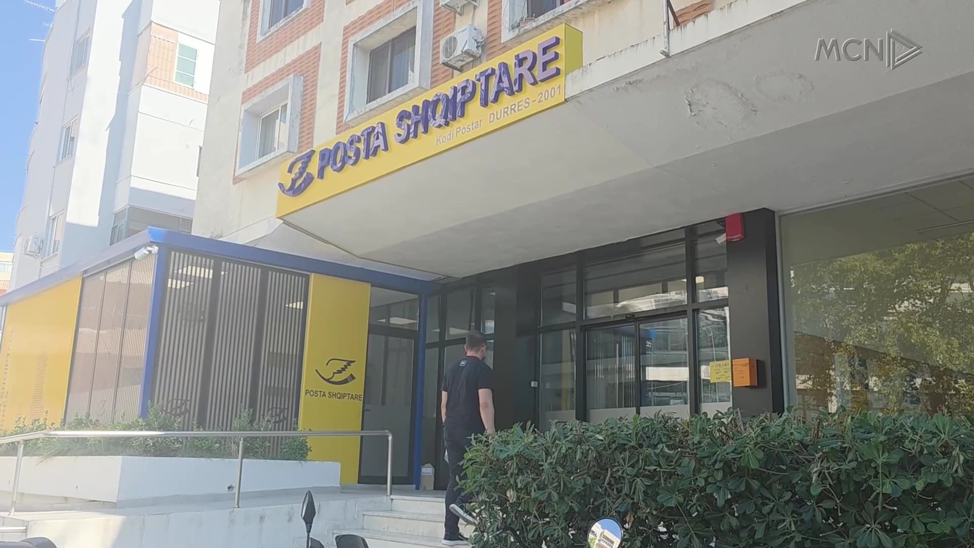 “Nuk ka lekë për pensionet” / Durrës, pensionistët kthehen duarbosh nga posta (VIDEO)