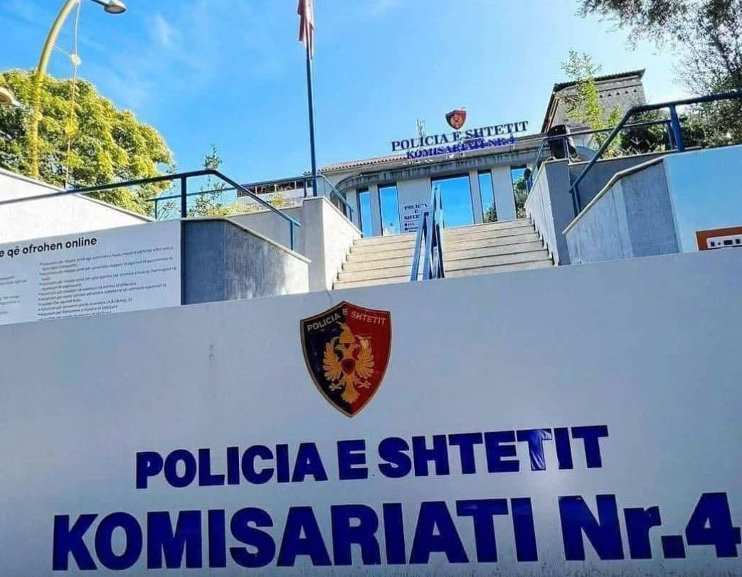 Tiranë/ Qëlloi me armë zjarri në ajër dhe plagosi 1 person, shpallet në kërkim nga policia 45-vjeçari