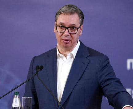 Serbia zgjedhje të parakohshme më 25 tetor, Vuçiç shpërndan Parlamentin