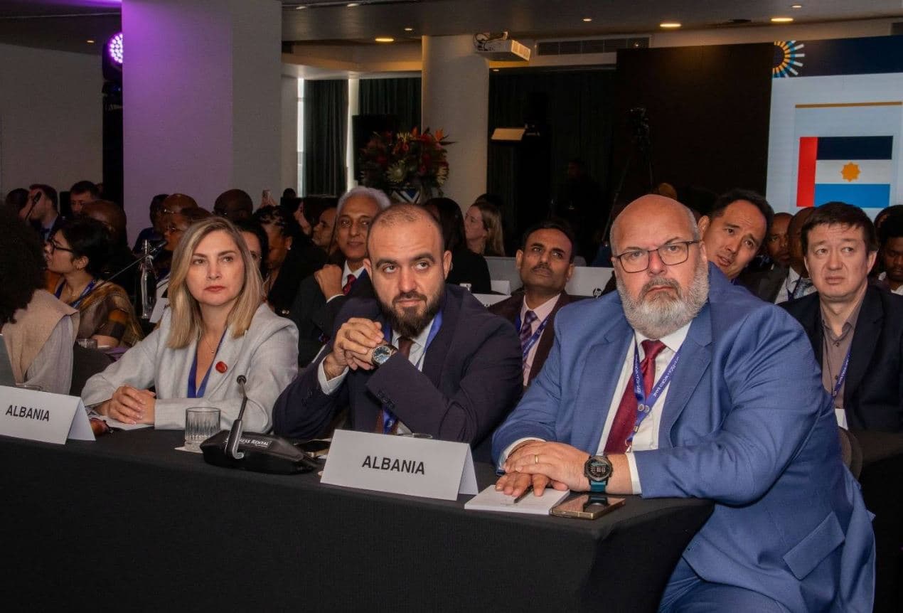 Shqipëria rishikon rregullat për pensionet private, në fokus standardet e BE-së