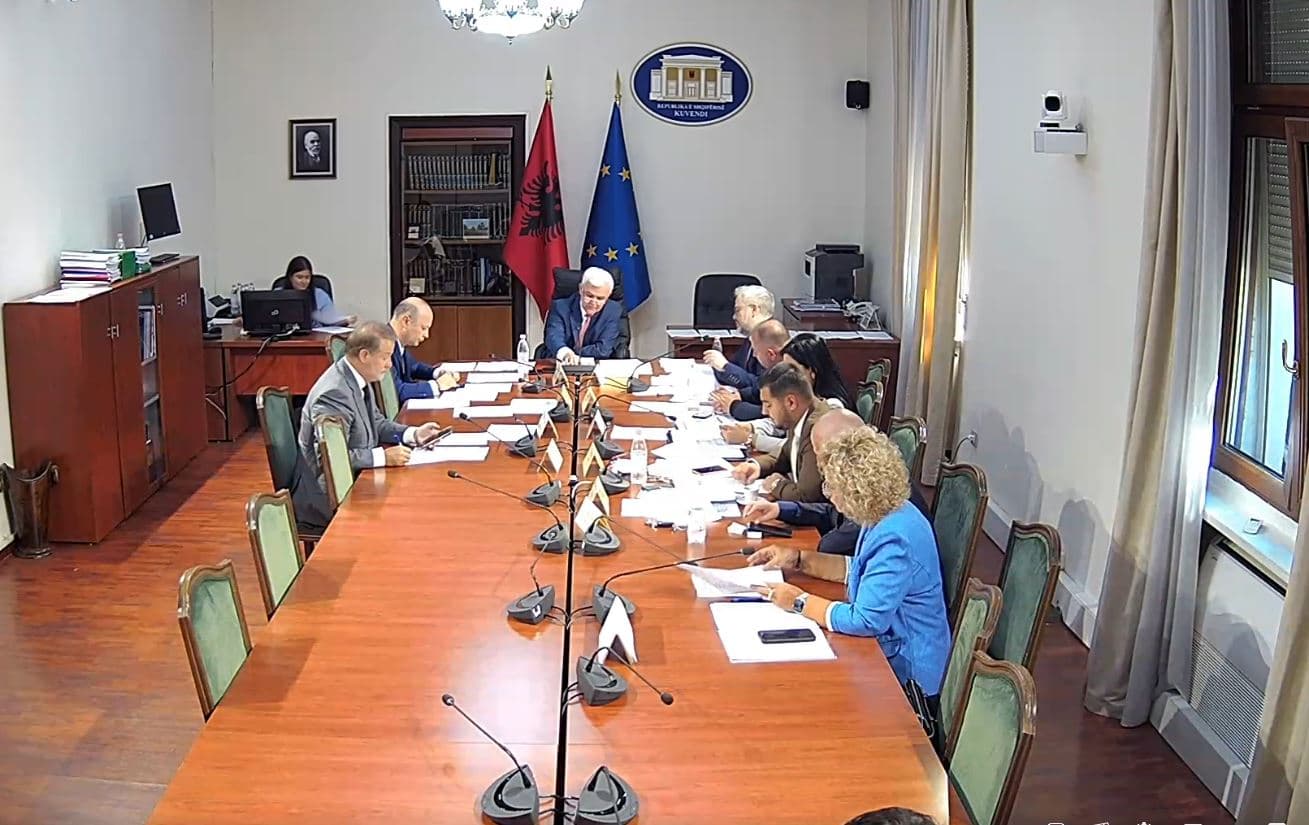 Debate te “Nismat Qytetare” për drejtoreshën e SHISH/ Xhafaj: Ndodhin në të gjithë botën. Kaso: U certifikua rënia e shtetit shqiptar