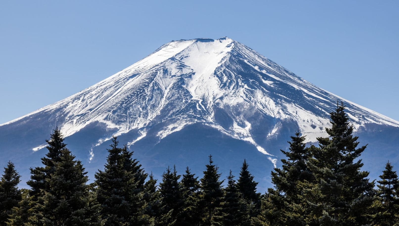 Japoni, kush ngjitet në malin Fuji jashtë sezonit do të paguajë për shpëtimin e tij
