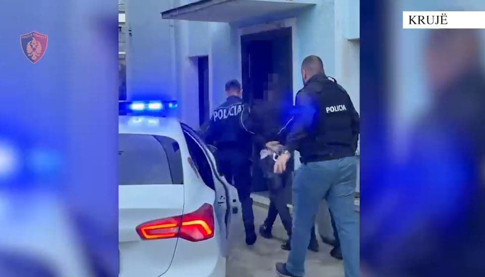       Në kërkim për prodhim dhe shitje të lëndëve narkotike, arrestohet 41-vjeçari në Fushë-Krujë 