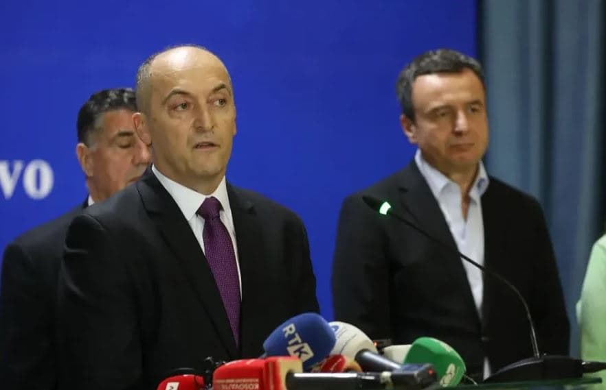 Kurti këmbëngul: Bekim Sejdiu mbetet kandidati ynë për President, s'kemi emër tjetër pa u respektuar marrëveshja
