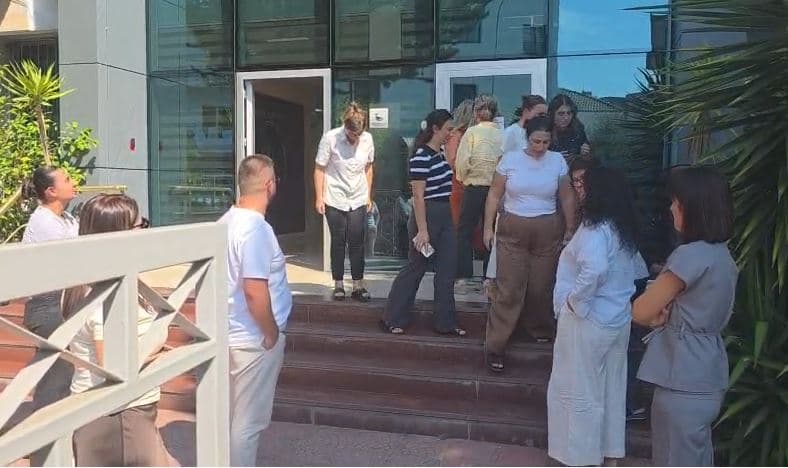 Pagat bllokojnë punën në gjykatat në Fier e Lushnjë, paralajmërojnë bojkot pa afat