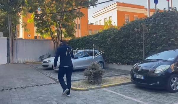 Ilir Proda në BKH pak para kontrollit të banesës (VIDEO)