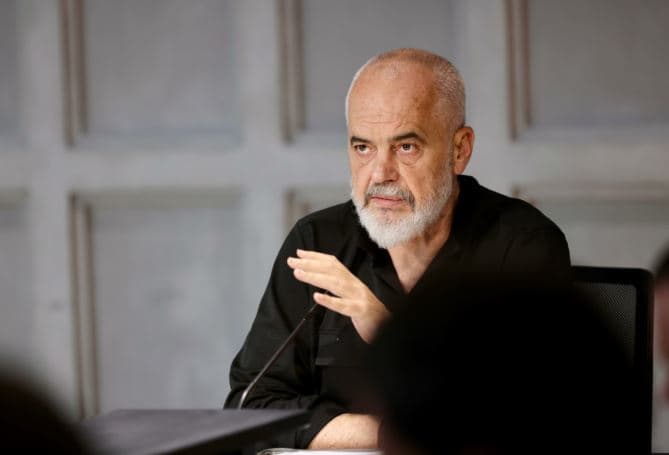 Pagat e gjyqësorit/ Rama: Historia nuk ka parë të merren vetë pagat nga Thesari  (VIDEO)