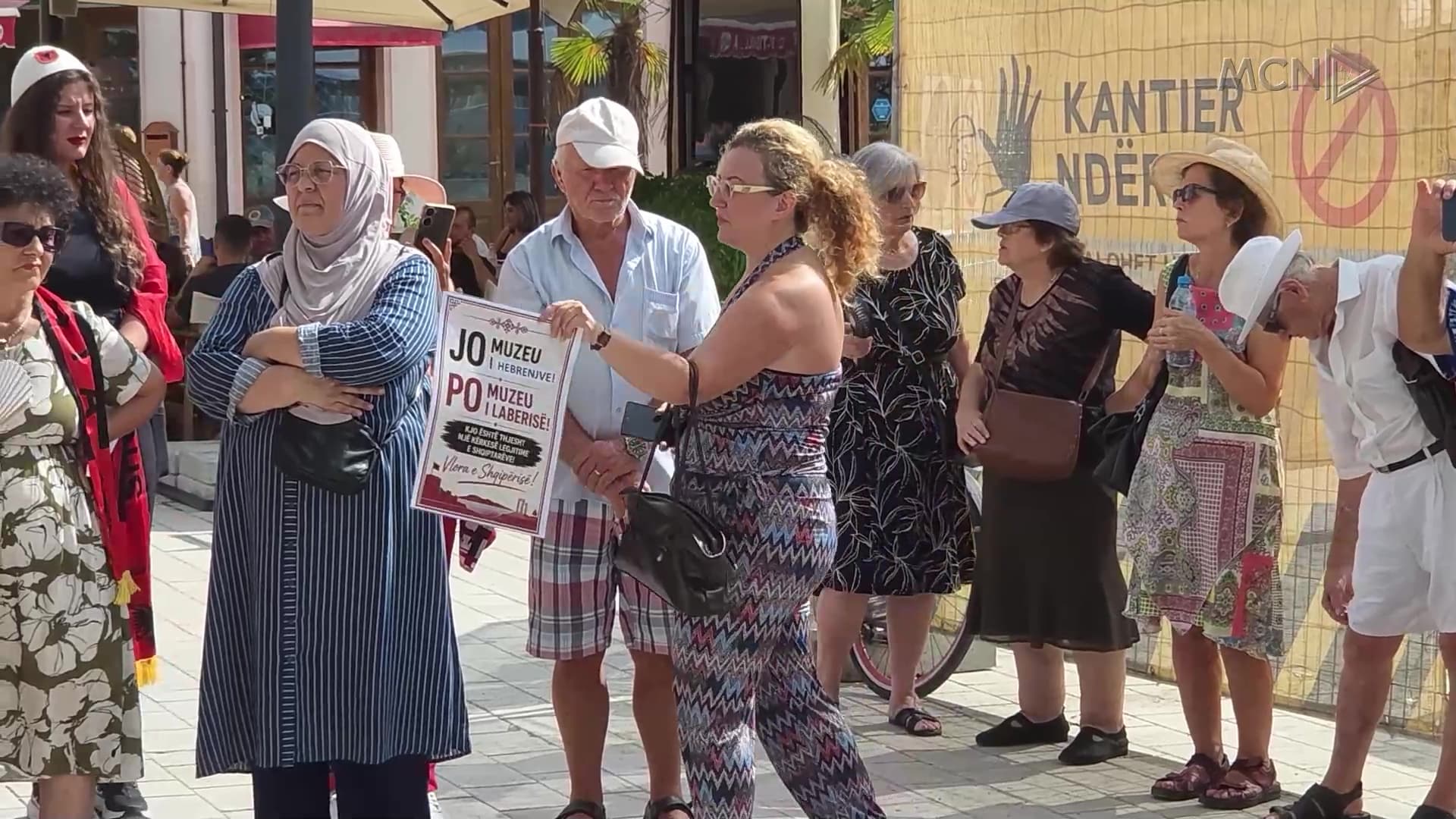 Vlorë, protestë kundër Muzeut Hebraik / Protestuesit përplasen me policinë: Të ndërtohet diku tjetër