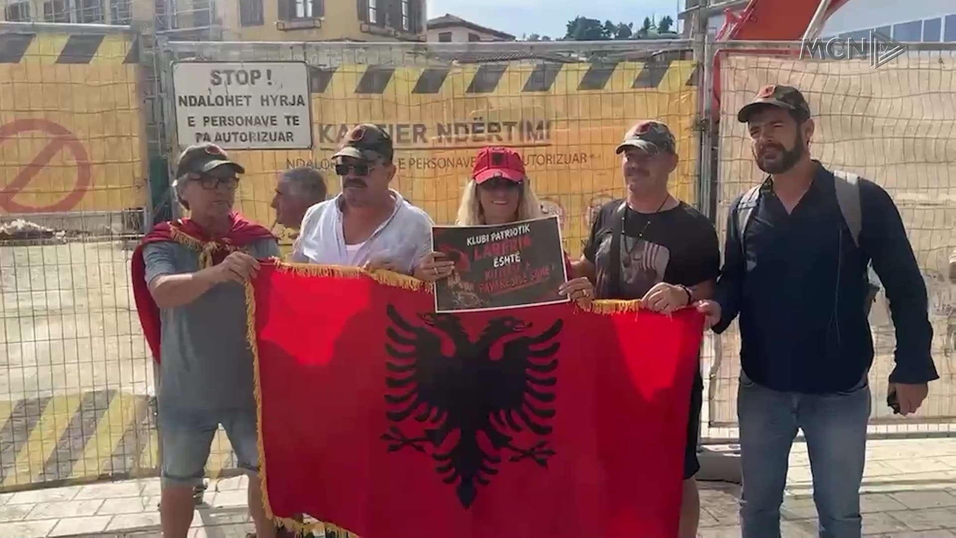 Muzeu Hebraik, protesta në Vlorë / Qytetarët kundërshtojnë ndërtimin në Klubin Patriotik Labëria
