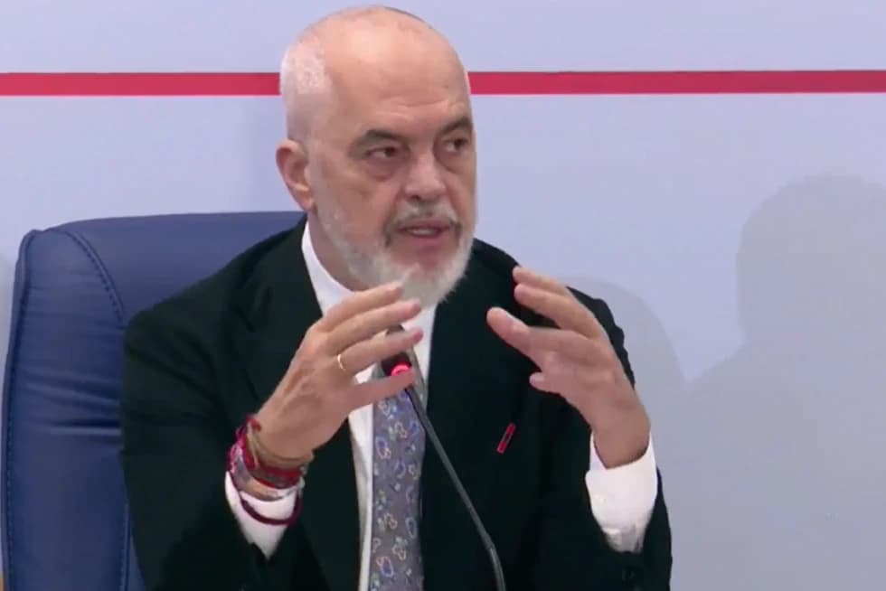   Lëvizjet në administratë, Rama kërkon dorëheqjen masive të drejtuesve të institucioneve në varësi