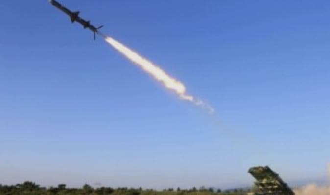 Ukraina përdor për herë të parë raketën balistike vendase FP-7 