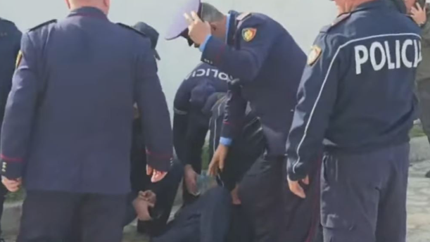 26 të lënduar marrin trajtim të Trauma, një efektiv i nënshtrohet ndërhyrjes në kokë