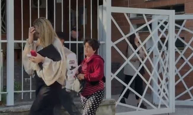 Alarm për bombë në Fier/ Evakuohet personeli i gjykatës dhe prokurorisë, policia në vendngjarje