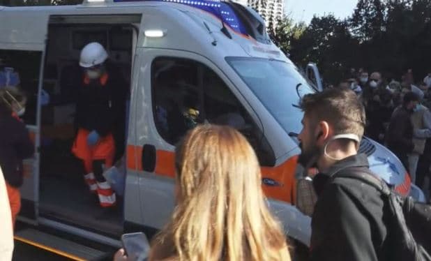 Protesta/ 6 të lënduar në spitale, mes tyre një polic dhe një kalimtar i shtruar te Trauma