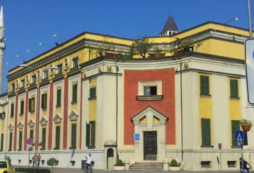 Ndryshime në Bashkinë e Tiranës, largohen dy nënkryetarë, emërohet Etleva Bisha