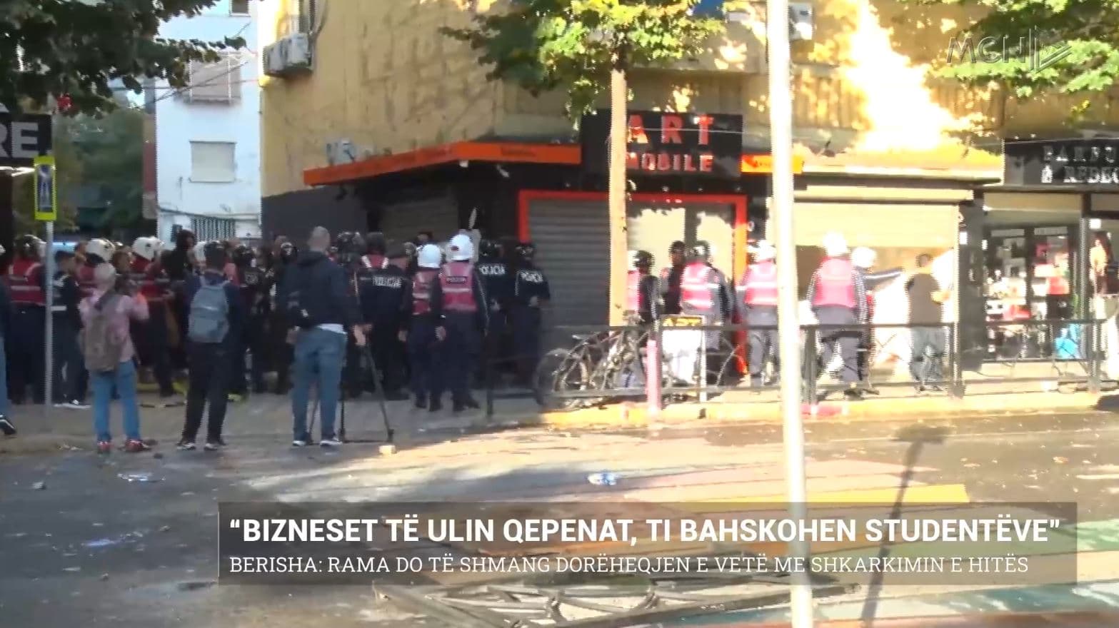 Protesta, PD anulon mbledhjen e grupit/ Berisha: Rama do të shmang dorëheqjen e vetë me shkarkimin e Hitës (VIDEO)