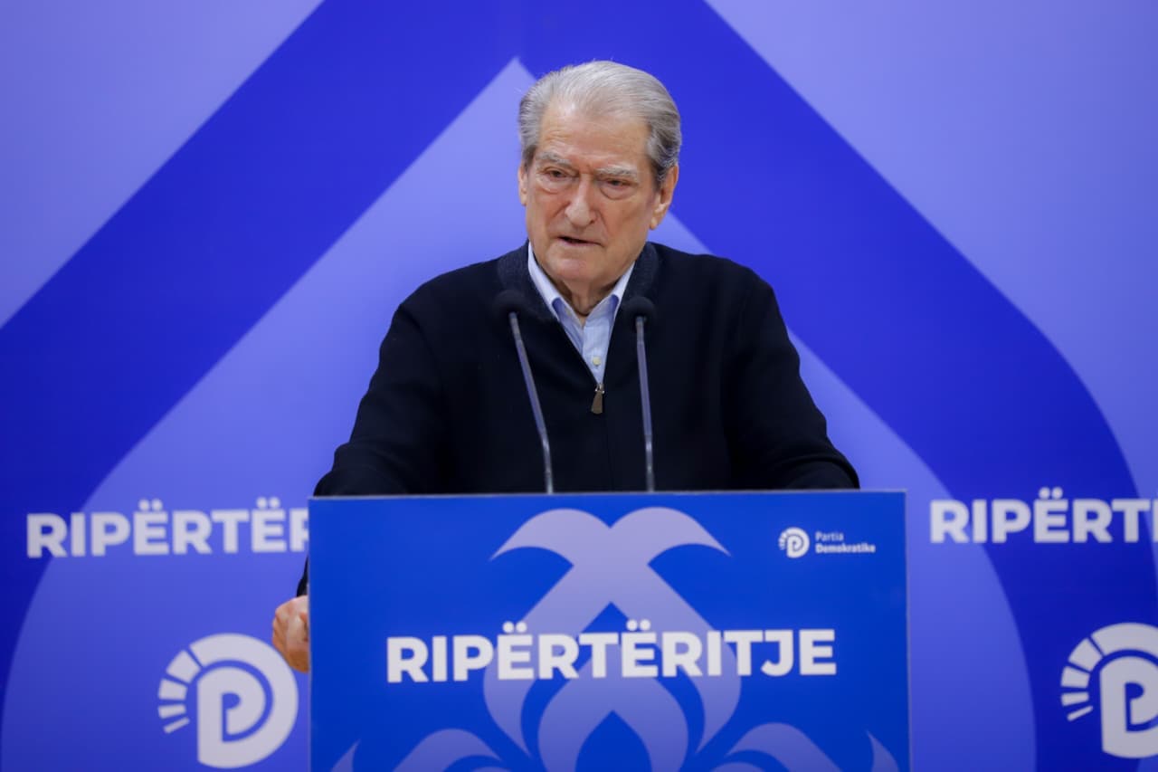 Berisha: Rama flet si narkobandit ordiner, përdor çdo fyerje kundër të rinjve. Diktator i pacipë