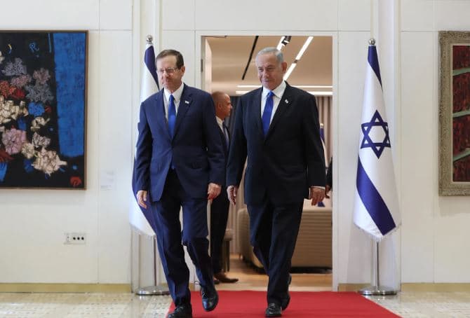 Presidenti izraelit nxit një qeveri dy vjeçare të drejtuar nga Netanyahu, me një kusht 