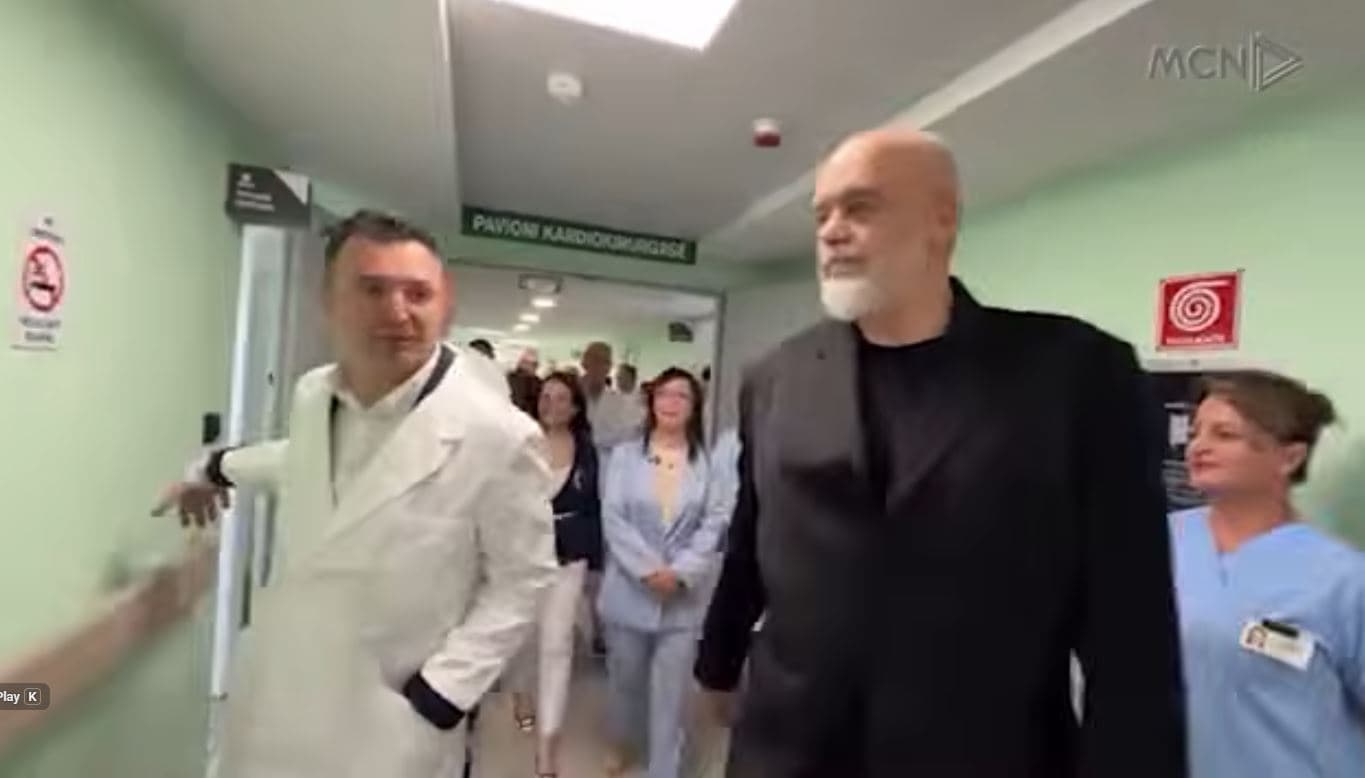 Rama pritet me protesta në QSUT/ Inagurimi i kardiokirurgjisë, “salla hibride ende e papërfunduar” (VIDEO)
