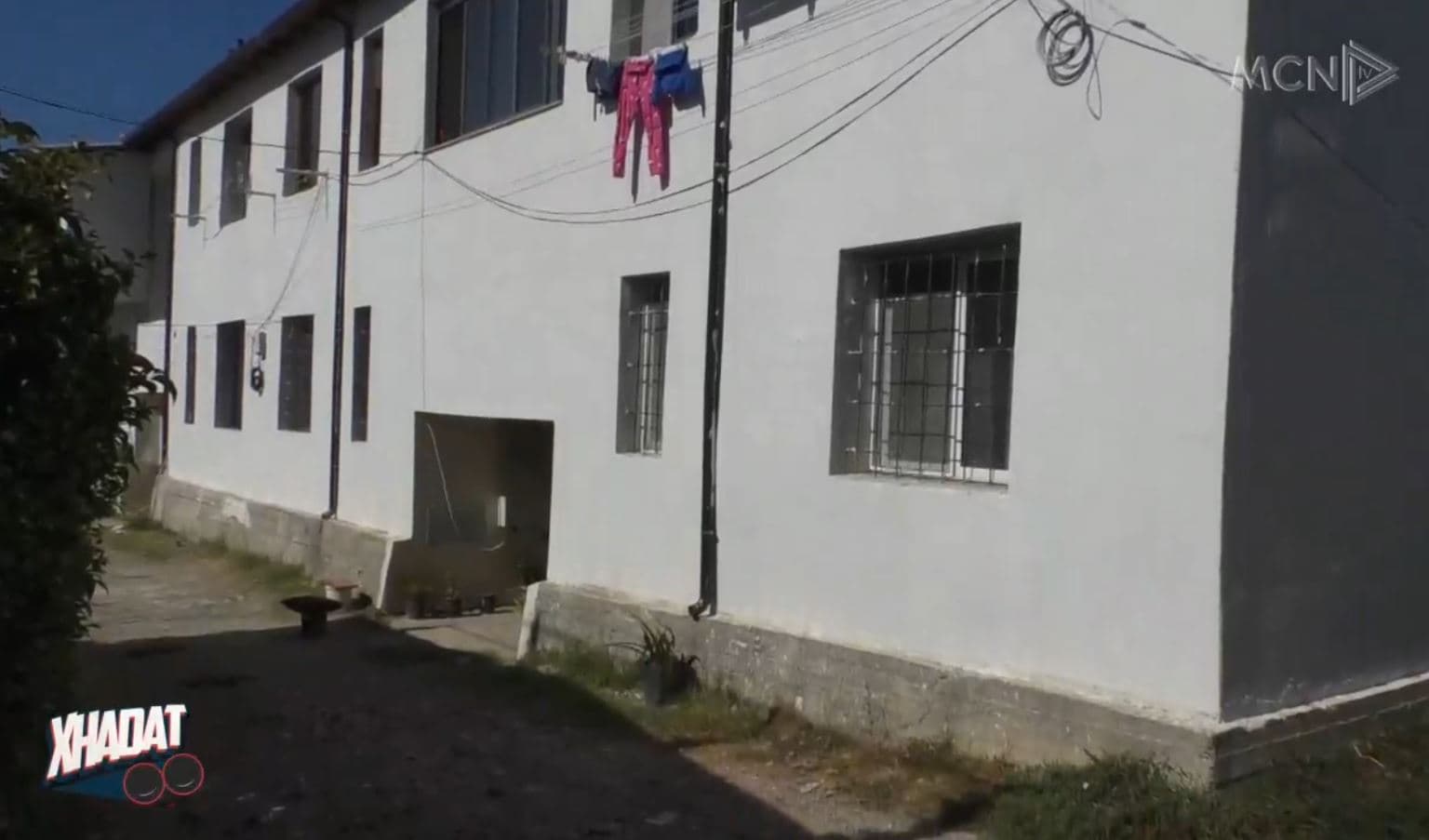 Xhadat/ Pallati nr. 27 në Sanxhak, banorët denoncojnë mungesën e riparimeve pas tërmetit