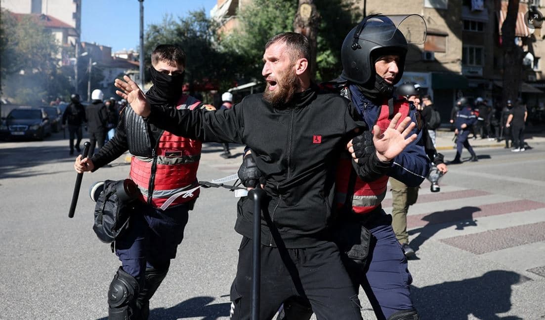 Protestat bllokojnë Tiranën/ Sindikatat e arsimit i bashkohen studentëve, dosja e dhunës policore shkon në SPAK
