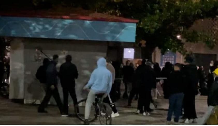 Protestat e dhunshme, Ministria e Shëndetësisë: 23 të lënduar, mes tyre 17 efektivë policie