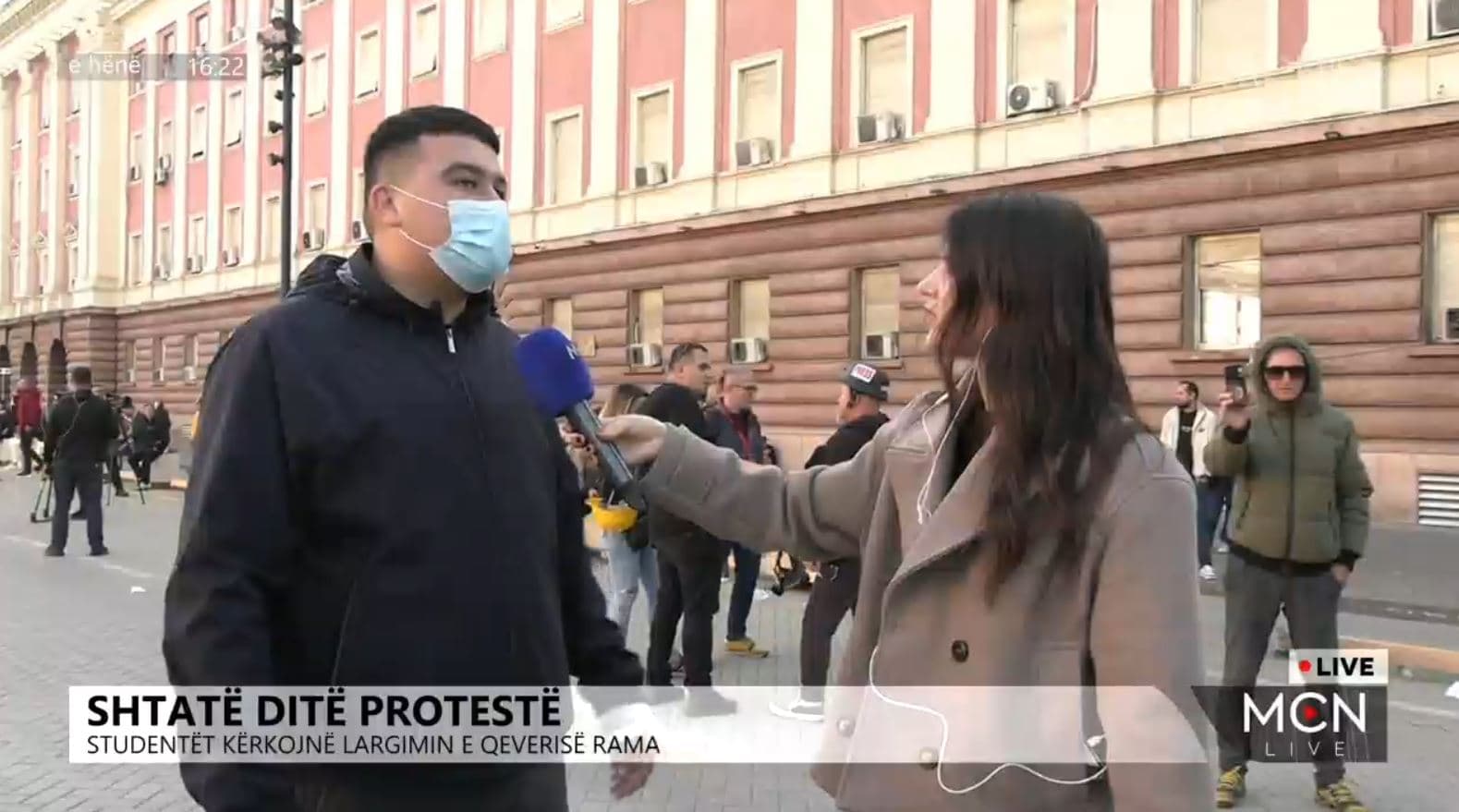 Protestuesit: I marri në krye të shtetit paguan 2.5 milionë euro për të vrarë shtetasit e vetë