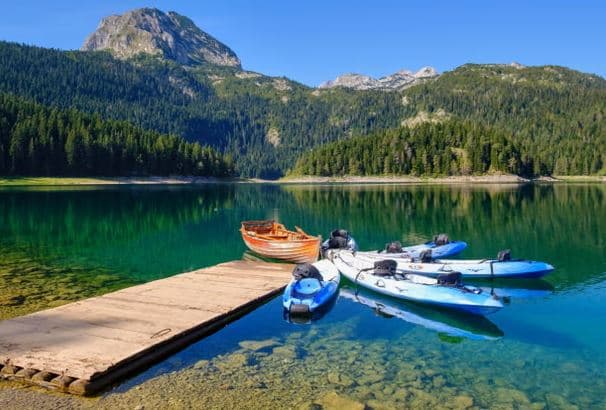Luhatje ekstreme temperaturash në Ballkan, Greqia dhe Meksika kërcënohen nga stuhitë