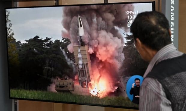 Koreja Veriore lëshon dy raketa disa orë pas ofertës për bisedime