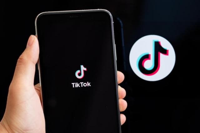 TikTok hedh poshtë akuzat e Trump, hap profil në Twitter