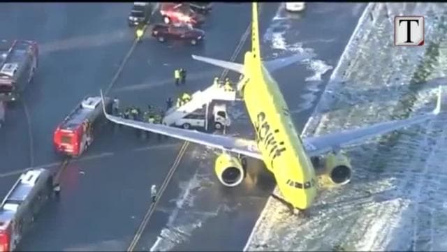 SHBA, rrëshqet nga pista avioni me 111 pasagjerë (VIDEO)