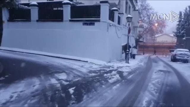 Stuhi e dëborës “paralizon” Spanjën (VIDEO)