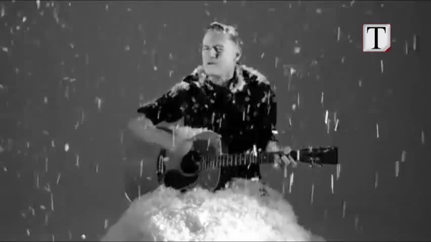 Bryan Adams me një album muzikor për Krishtlindje (VIDEO)