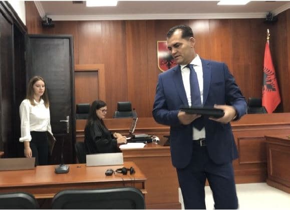 S'ka “larë” hesapet me Vetingun/ Shtyhet seanca për anëtarin e Kushtetueses, Besnik Muçi, në KPA