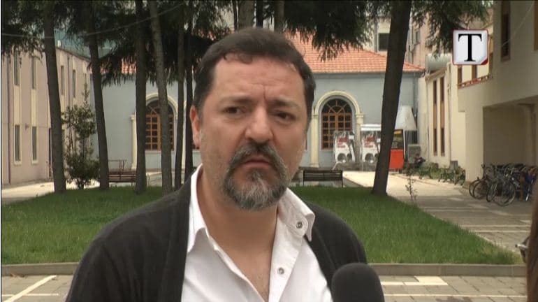 Hervin Çuli: Skena e teatrit degradoi, jam për godinën e re (VIDEO)